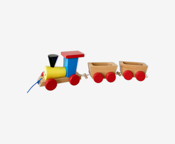 Train jouet en bois à tirer