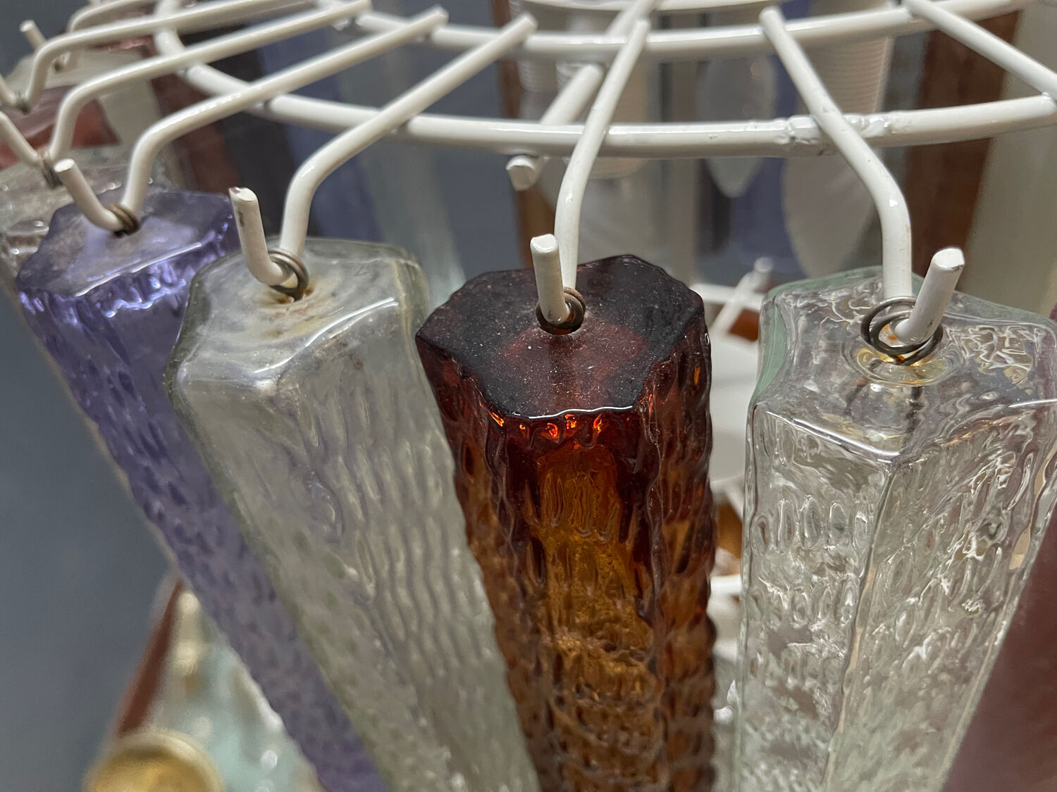 Suspension en verre de Murano italien, style pop art, années 1980.