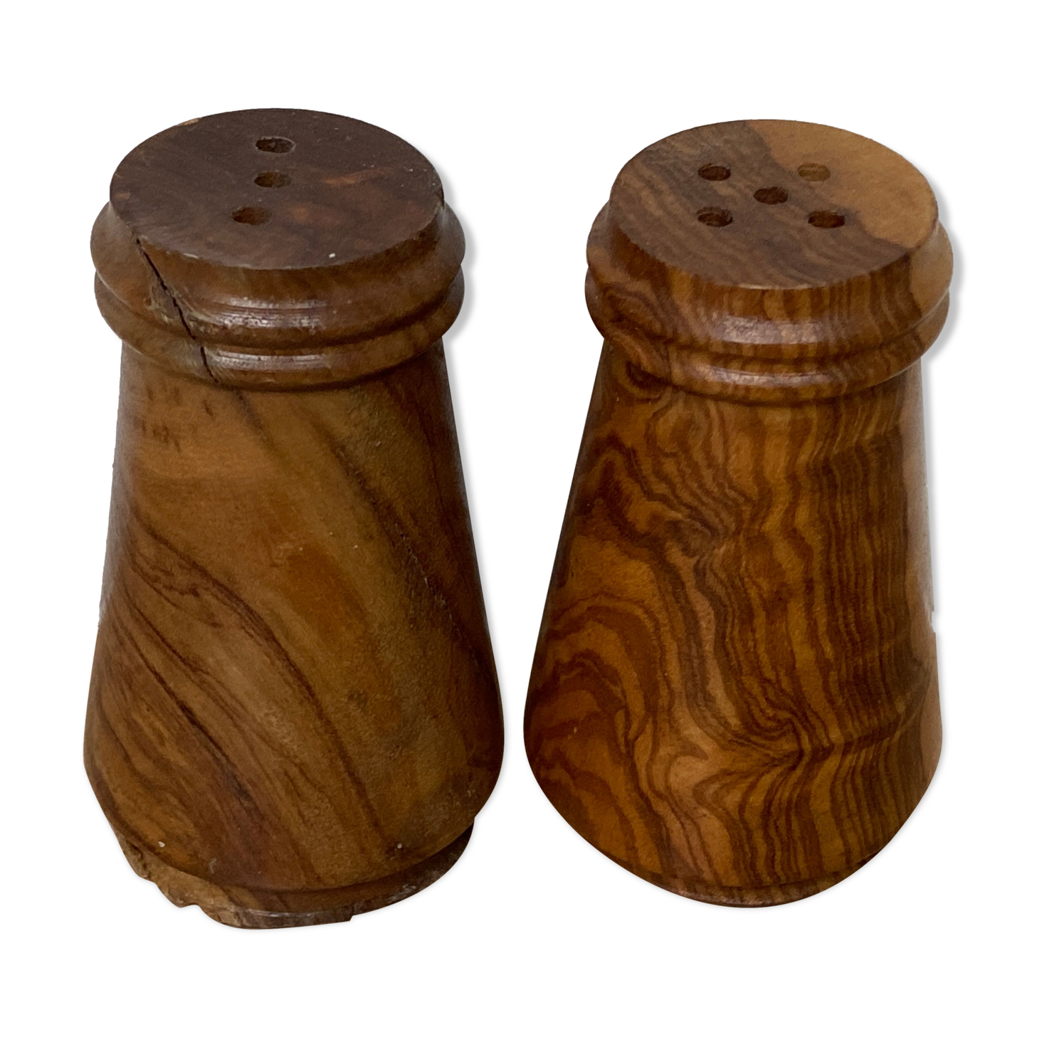 Salt and pepper shaker in Olivier