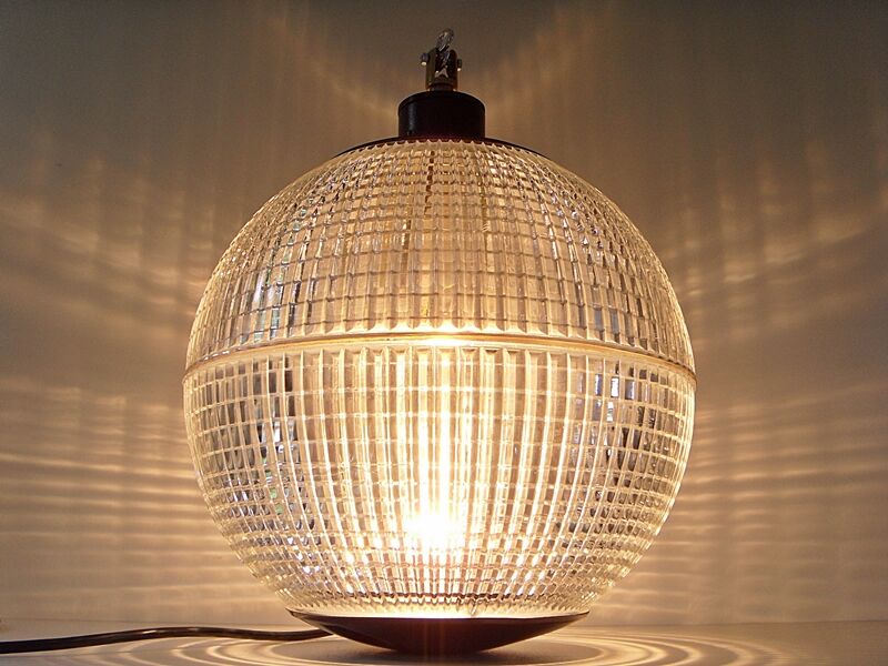 Street lamp to hang.