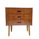 Petite commode danoise à 3 tiroirs en teck fin