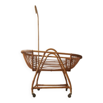 Berceau en rotin vintage couffin sur roulettes rétro design scandinave lit bébé