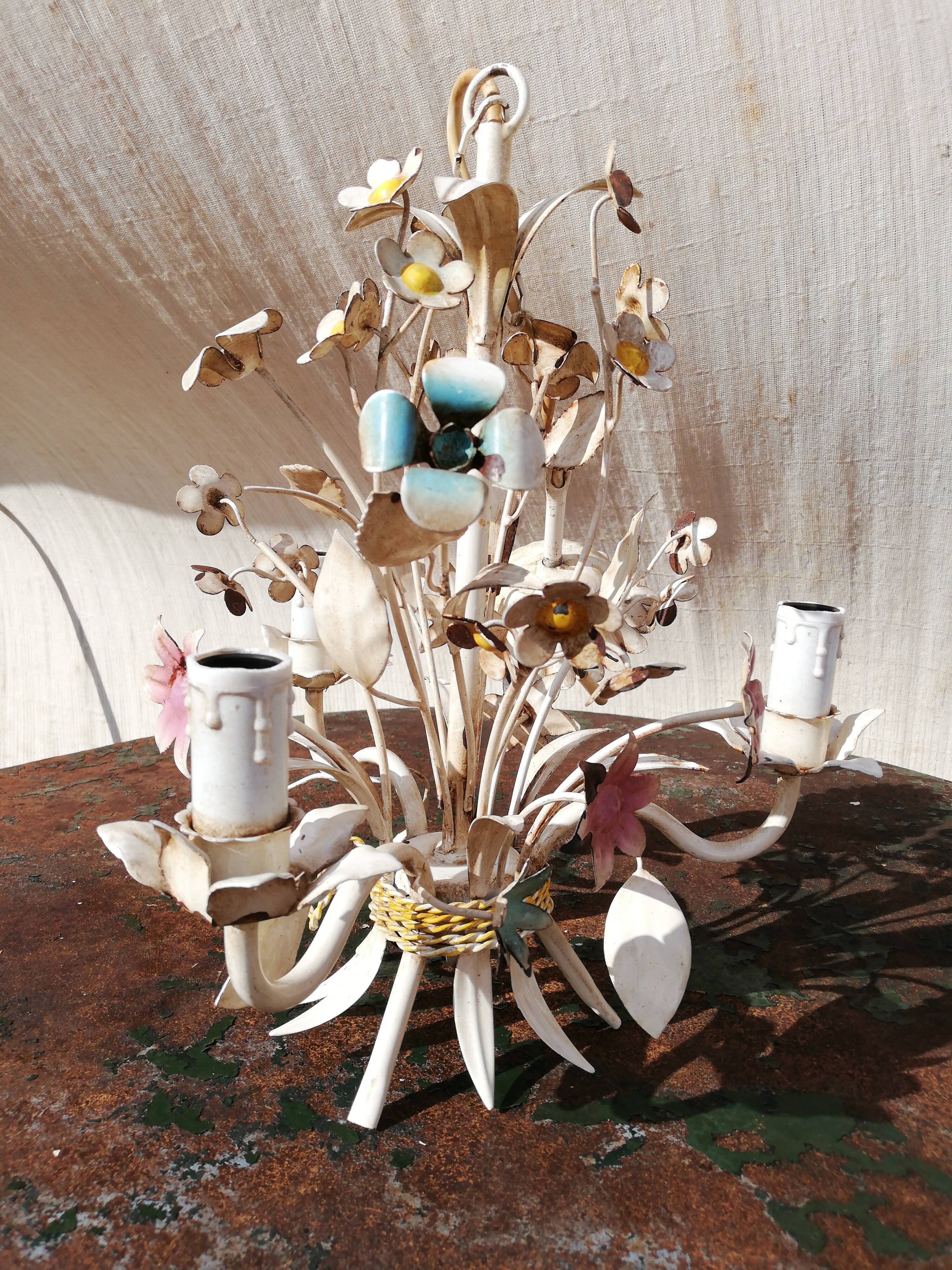 Lustre à fleurs années 70