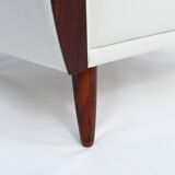 Fauteuil en tissu blanc de conception danoise, années 1960