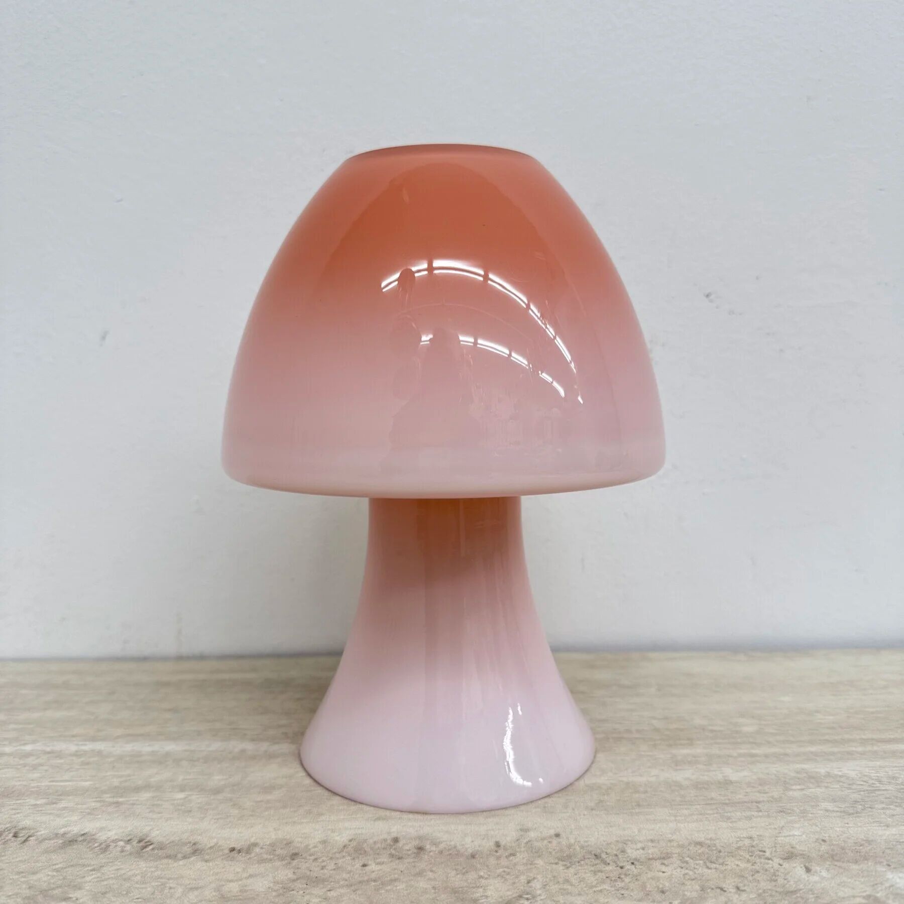 Peil & Putzer pink glass mushroom table lamp, 1970s