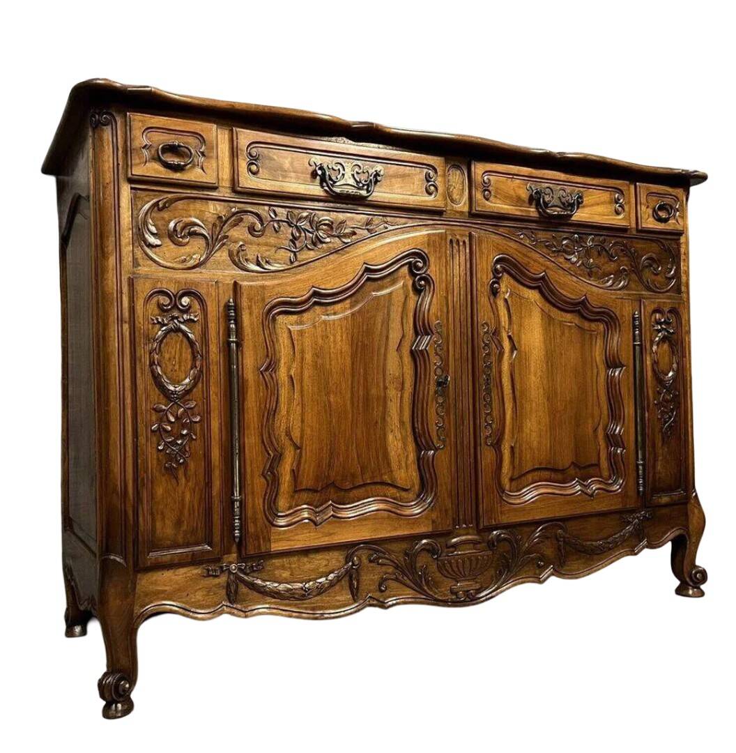 Buffet provençal de style louis XV en noyer / 160cm de long