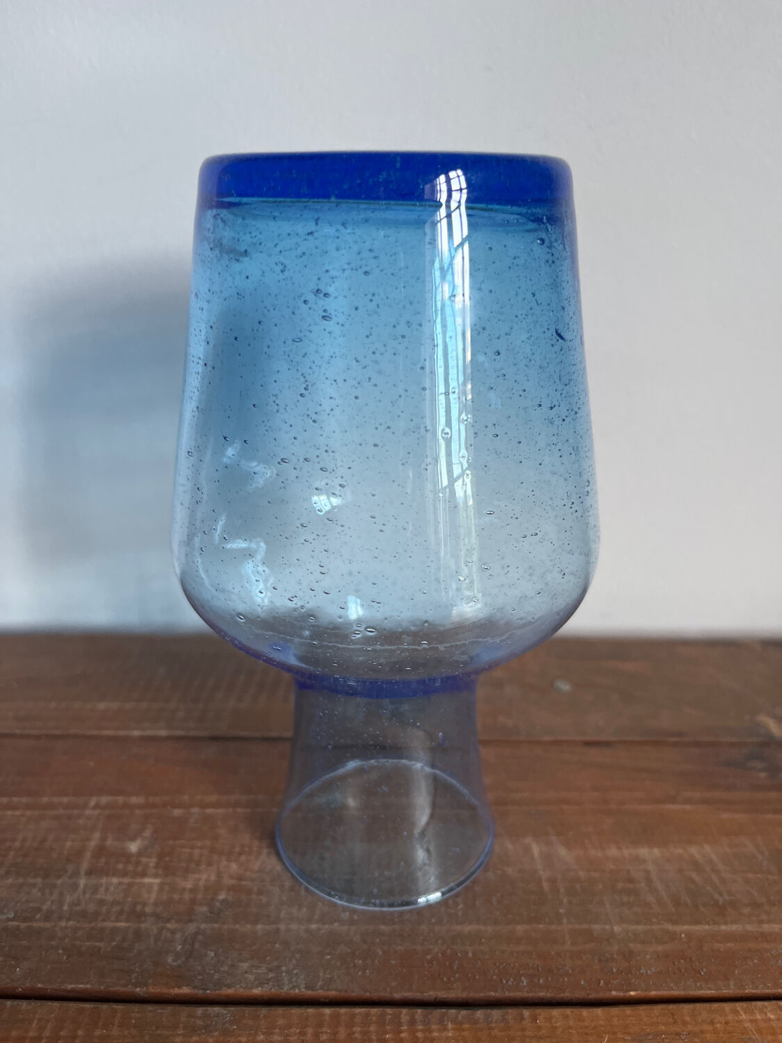 Bubble glass jug