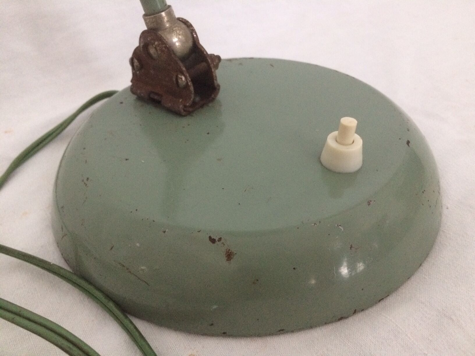 Industrial table lamp