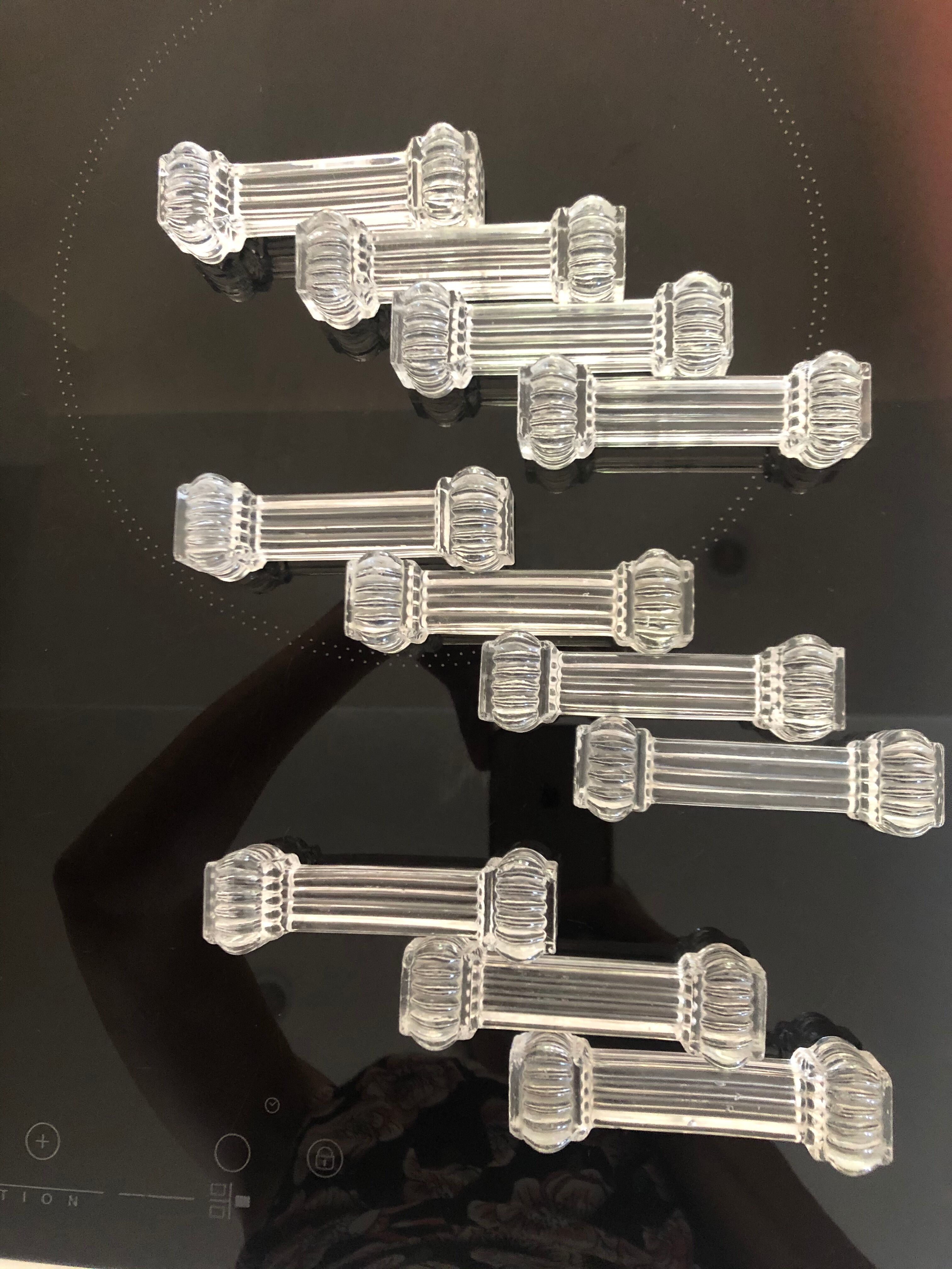 Crystal knife holder