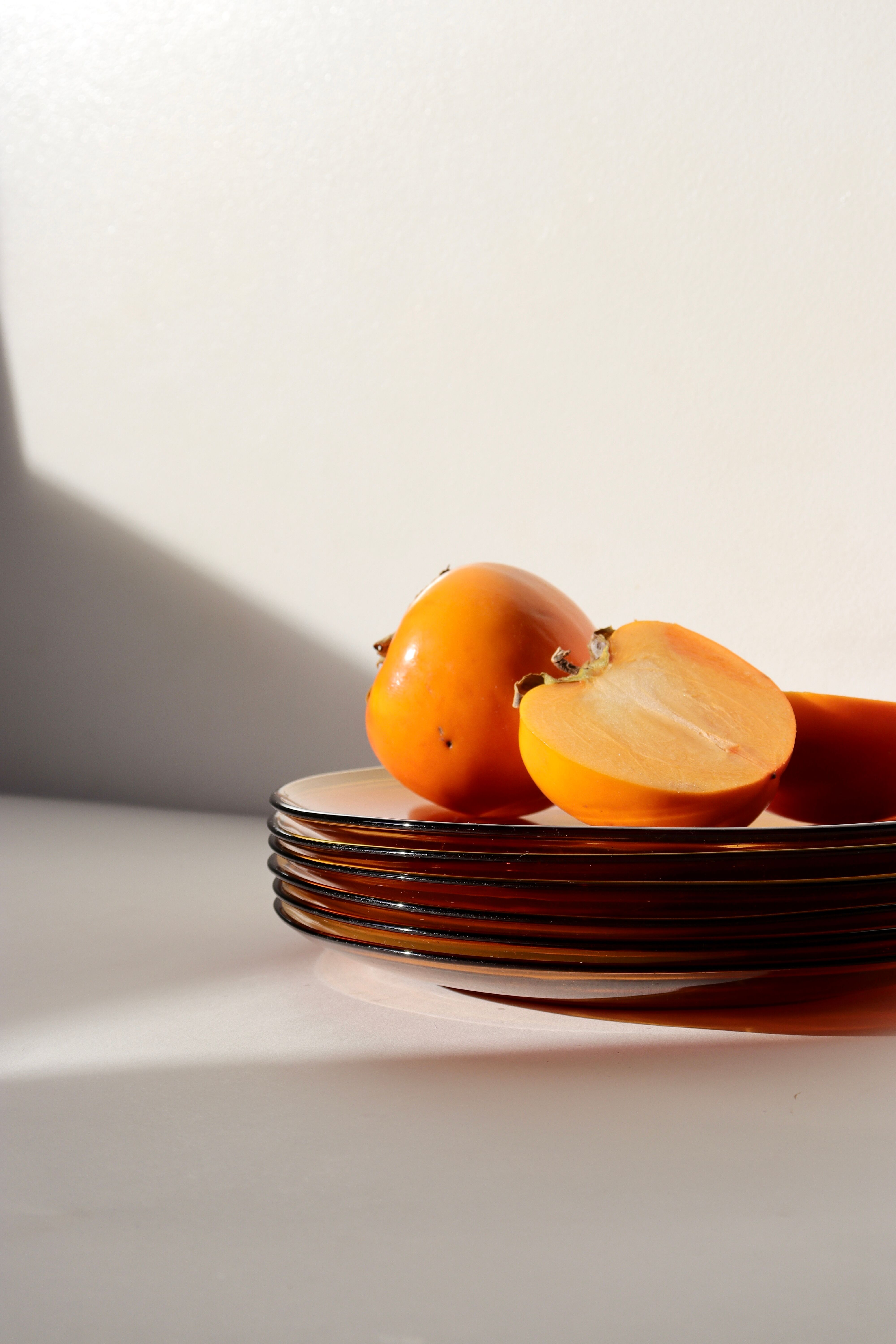 6 amber glass plates