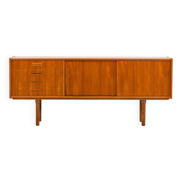 Buffet scandinave en teck dans le style de Nils Jonsson, années 1960.