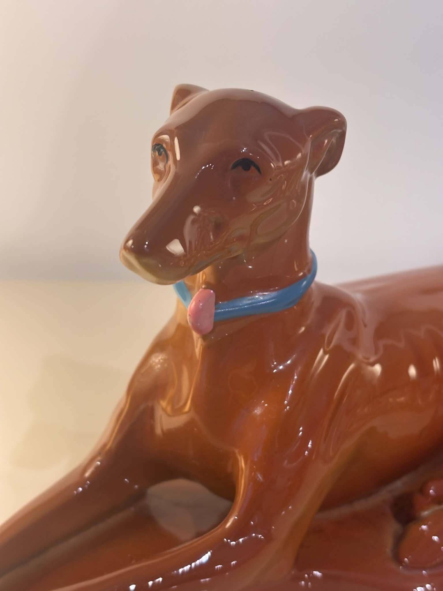 Figurine lévrier