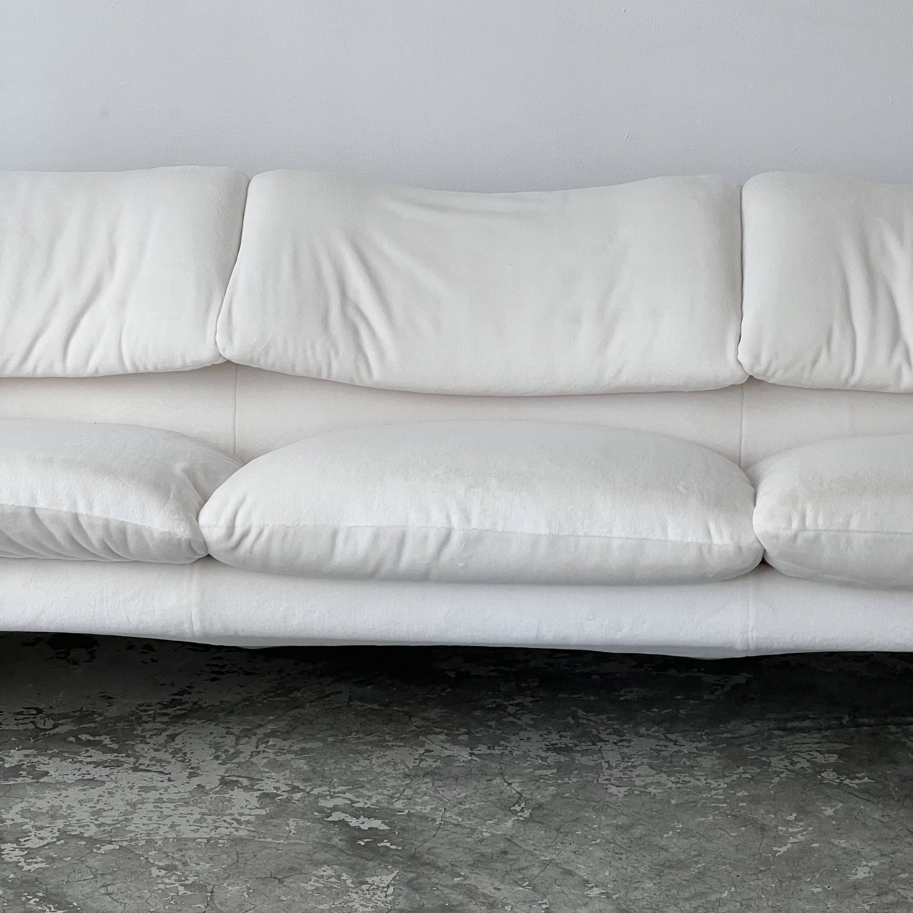 Maralunga 3-seater sofa by Vico Magistretti for Cassina Italy 1973