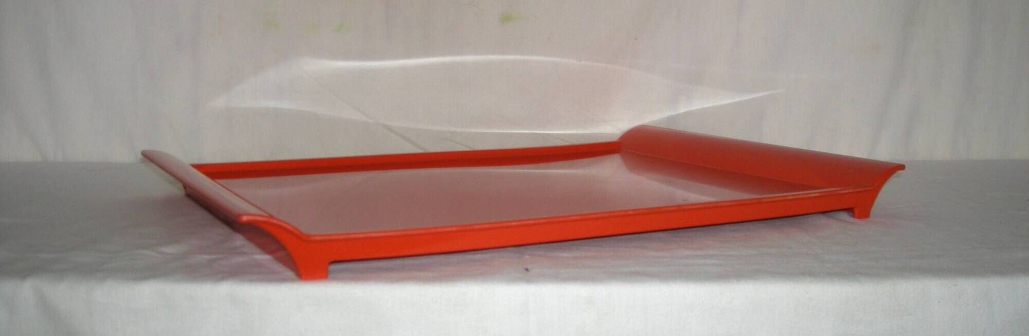 Italian orange plateau from the 60s - 70s.
