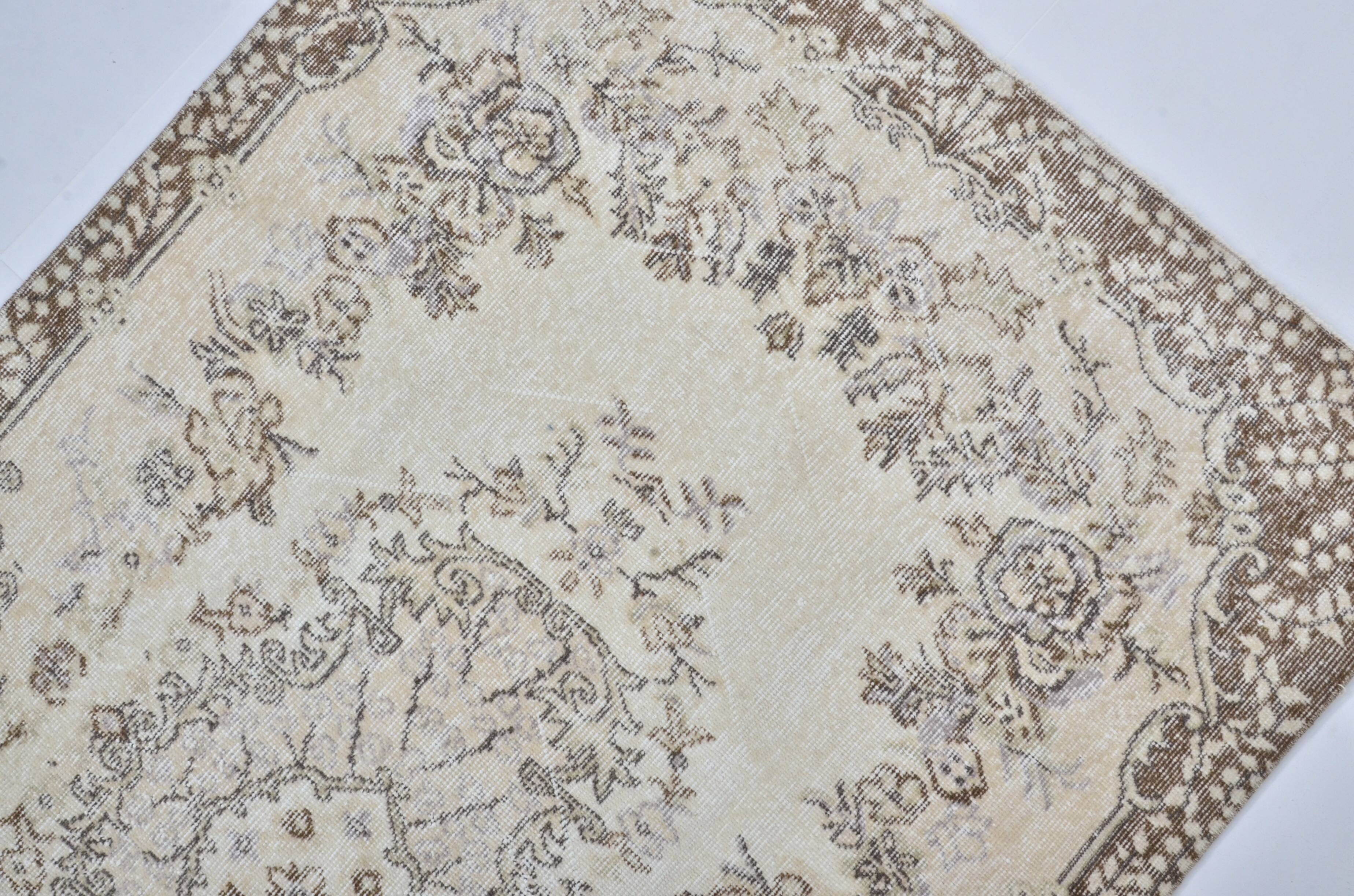 Vintage biege home living rug sku 3143