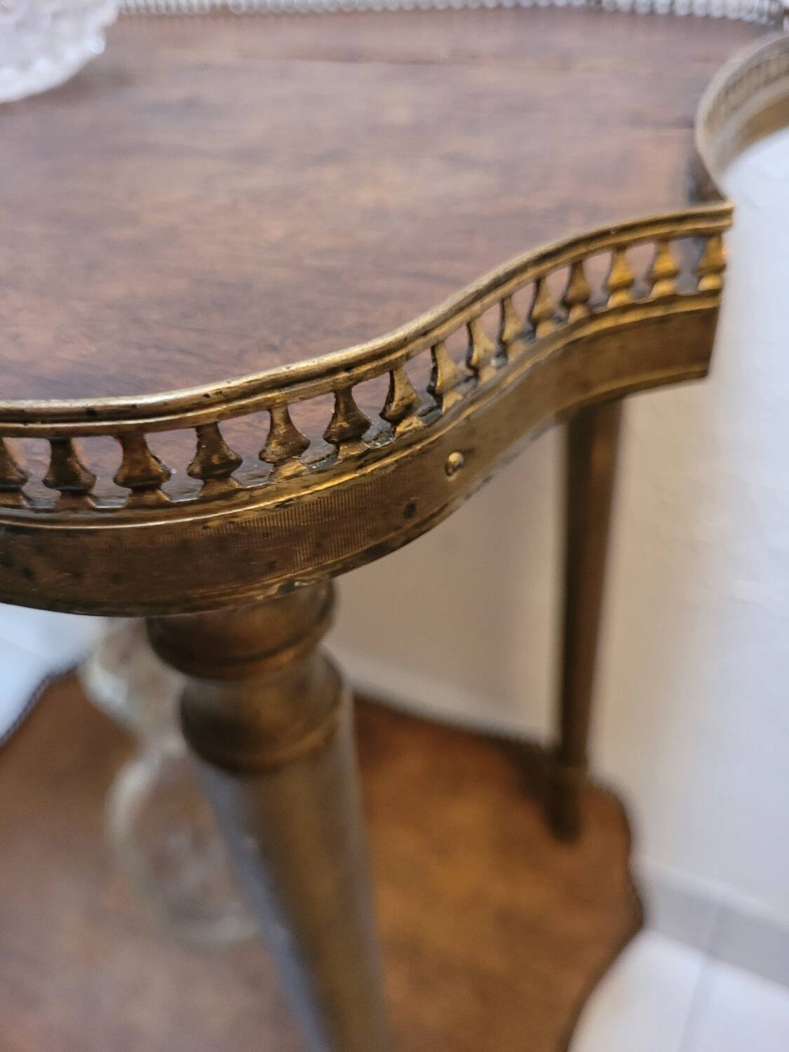 Pedestal table 1900