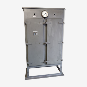 Electrical metal cabinet