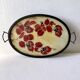Vintage oval plateau in moulded resin and hammered metal, signed Datty.