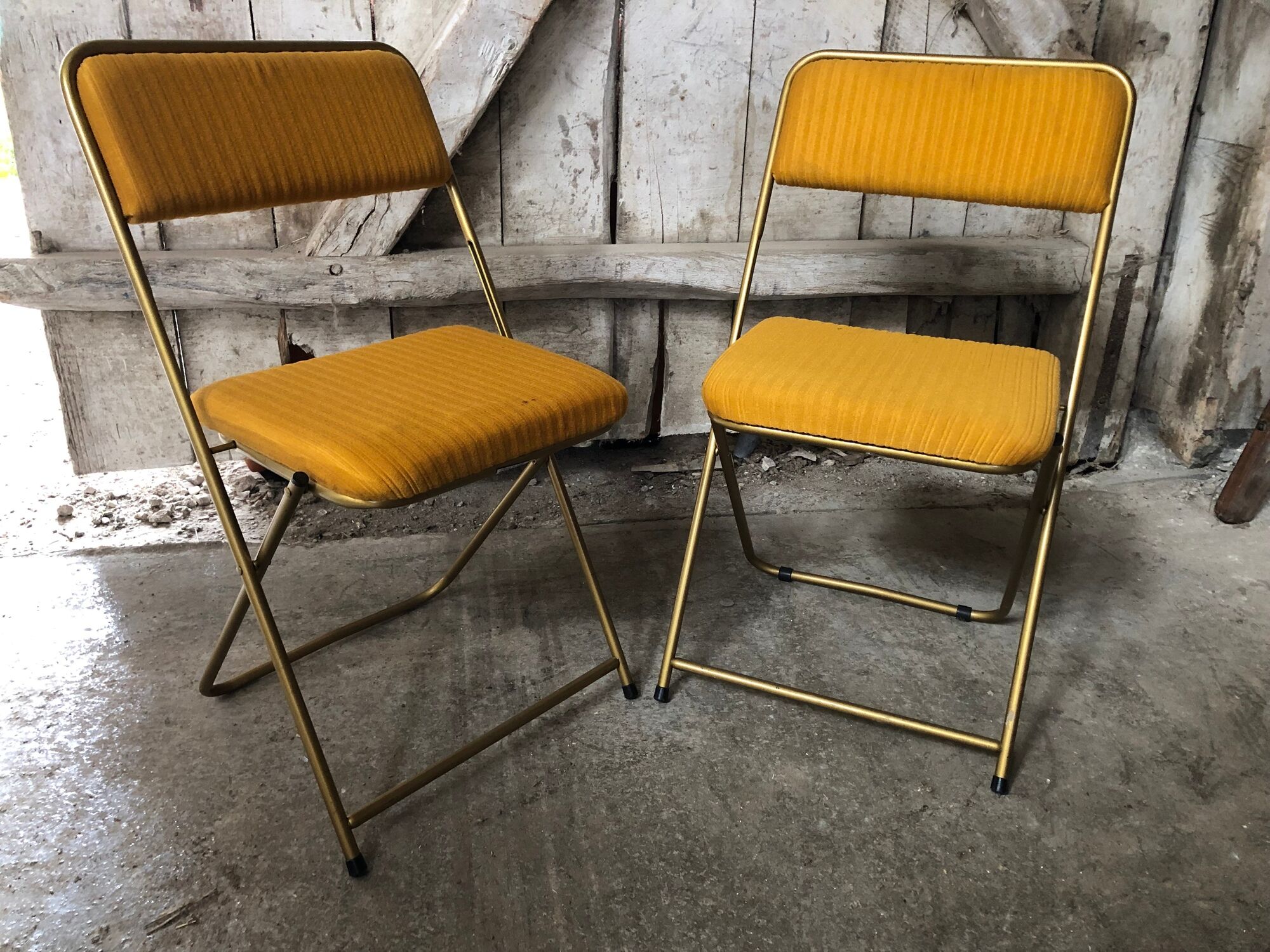 Pair old folding chair lafuma golden metal & vintage yellow fabric