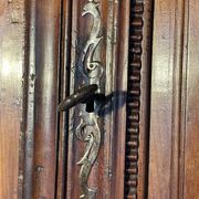 Armoire Louis XIII en chêne massif, pointes de diamant, XVIIe siècle