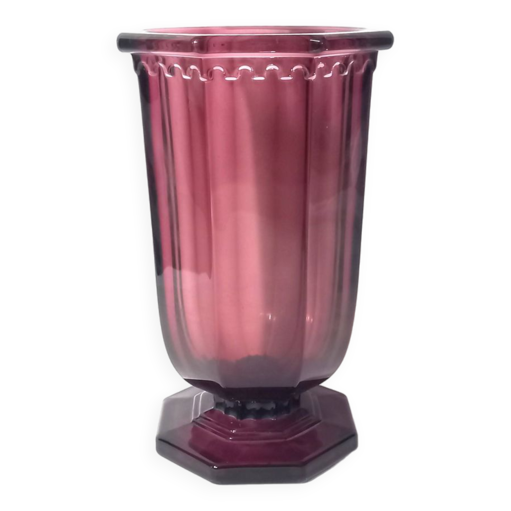 Large art deco vase in amethyst glass from luxval - val saint lambert