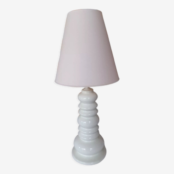 Off-white ceramic lamp