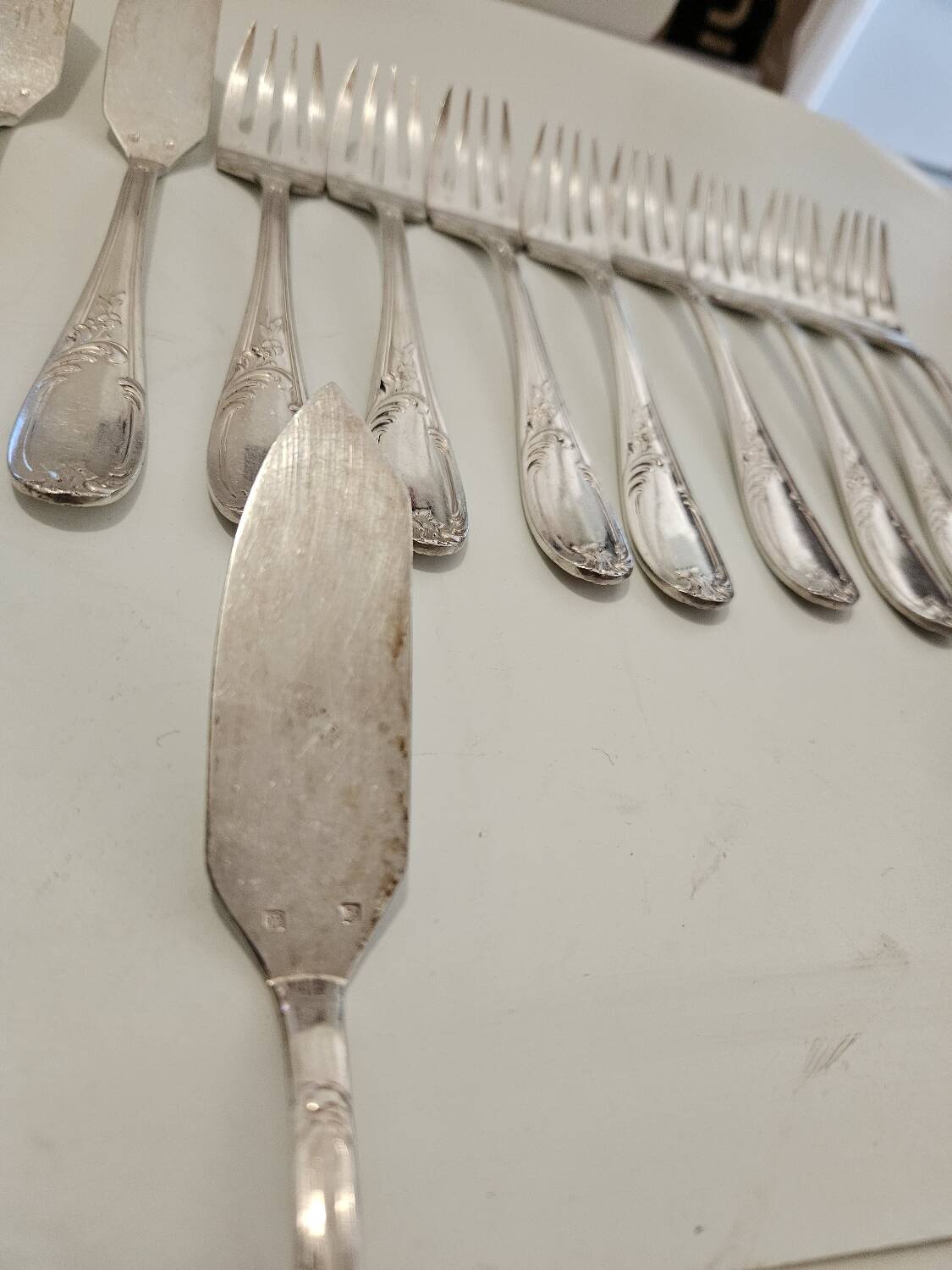 Silver fish cutlery