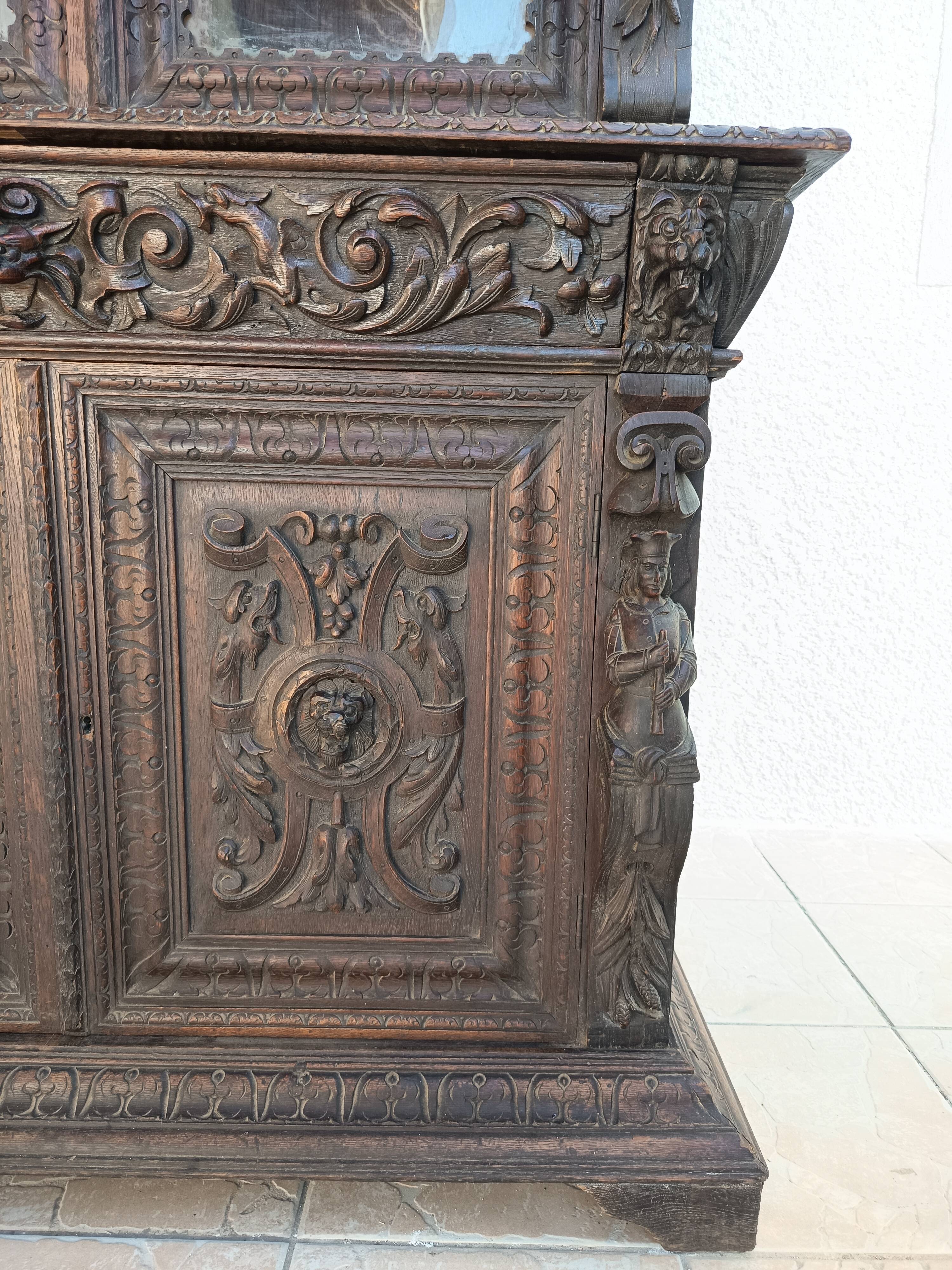 Renaissance oak library buffet from the 19th century.