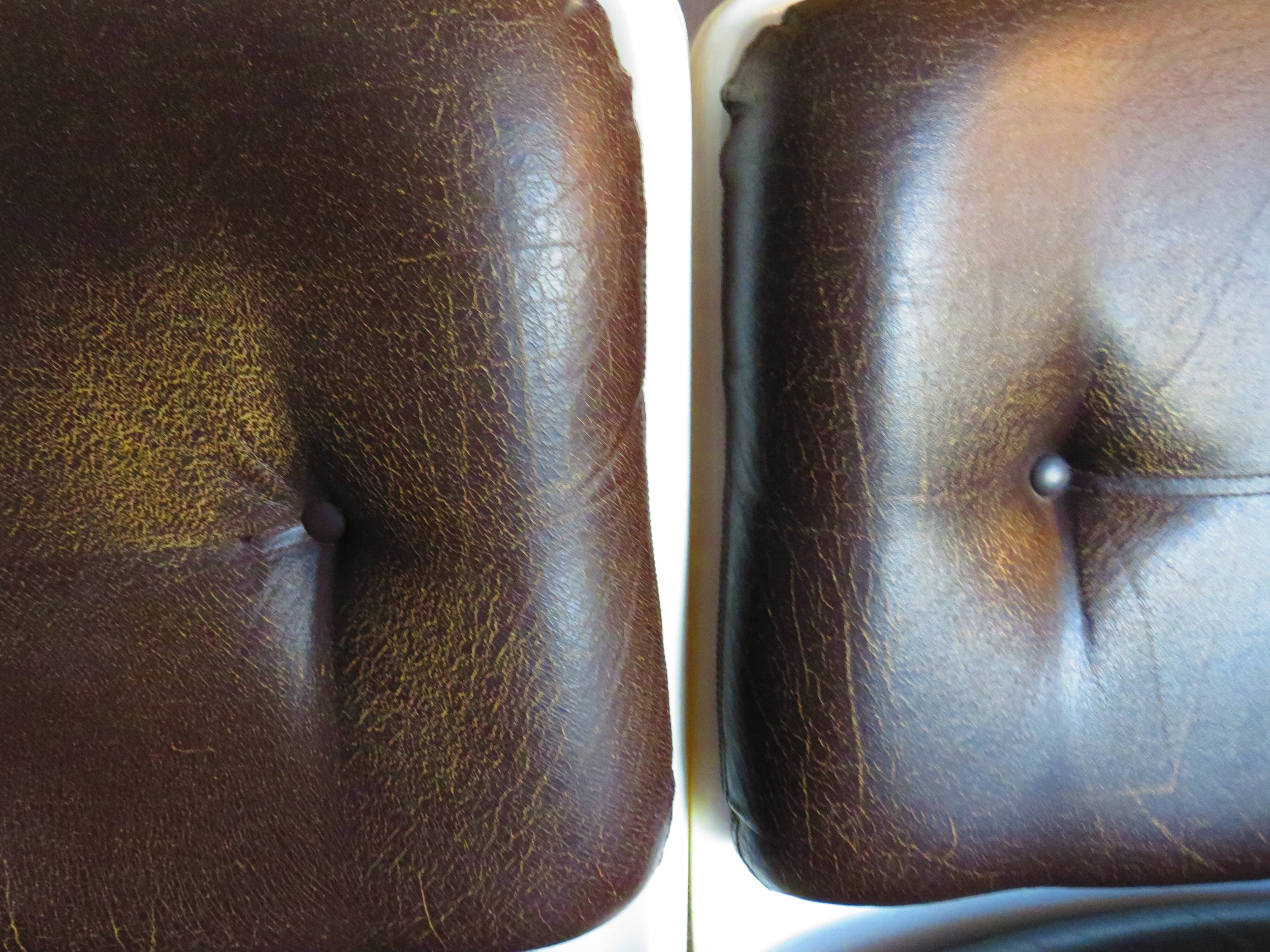 Fauteuils design 70s Grosfillex Albert Jacob – Pivotants & Rares