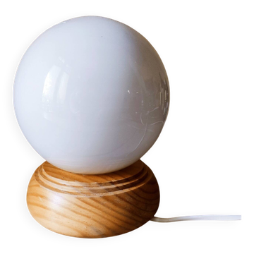 Lampe à poser en bois et opaline