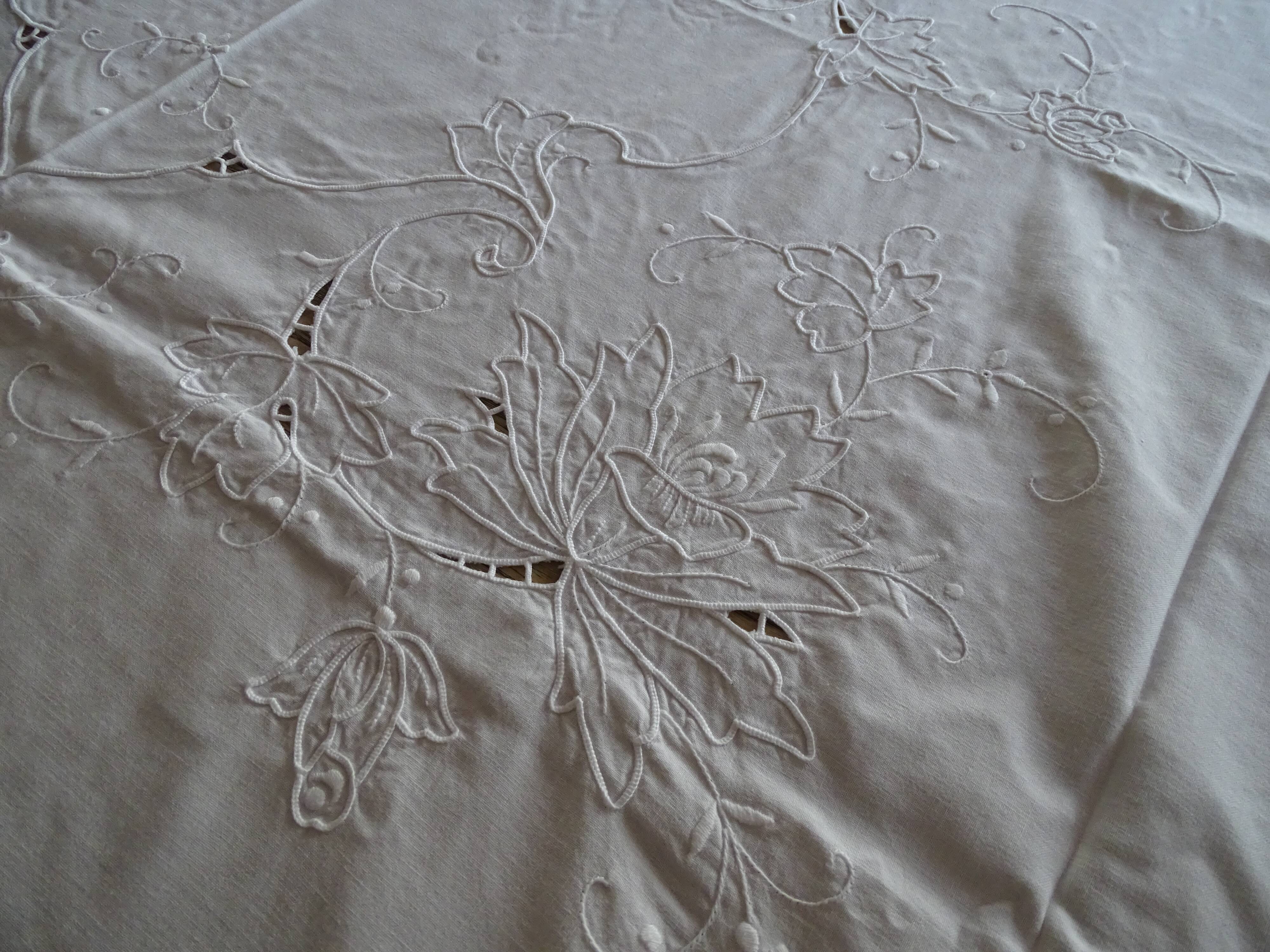 Tablecloth and 8 matching cotton towels - 200 x 160