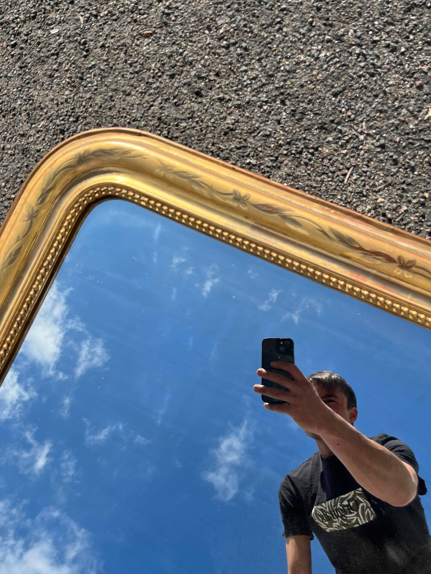 Louis-Philippe mirror in wood and gilded stucco from the 19th century, 107 cm.