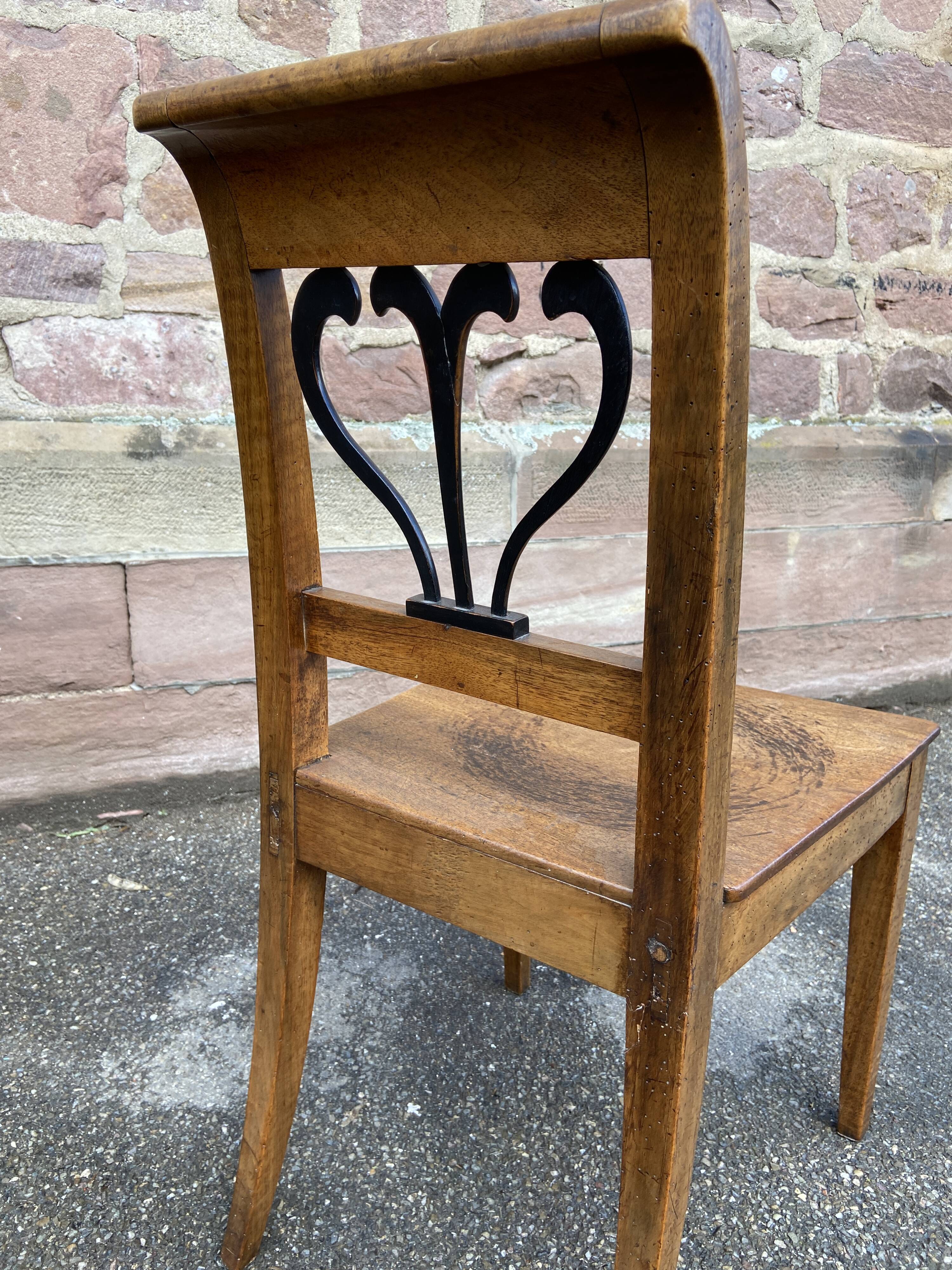 Vintage Alsatian peasant chair from the Directory period