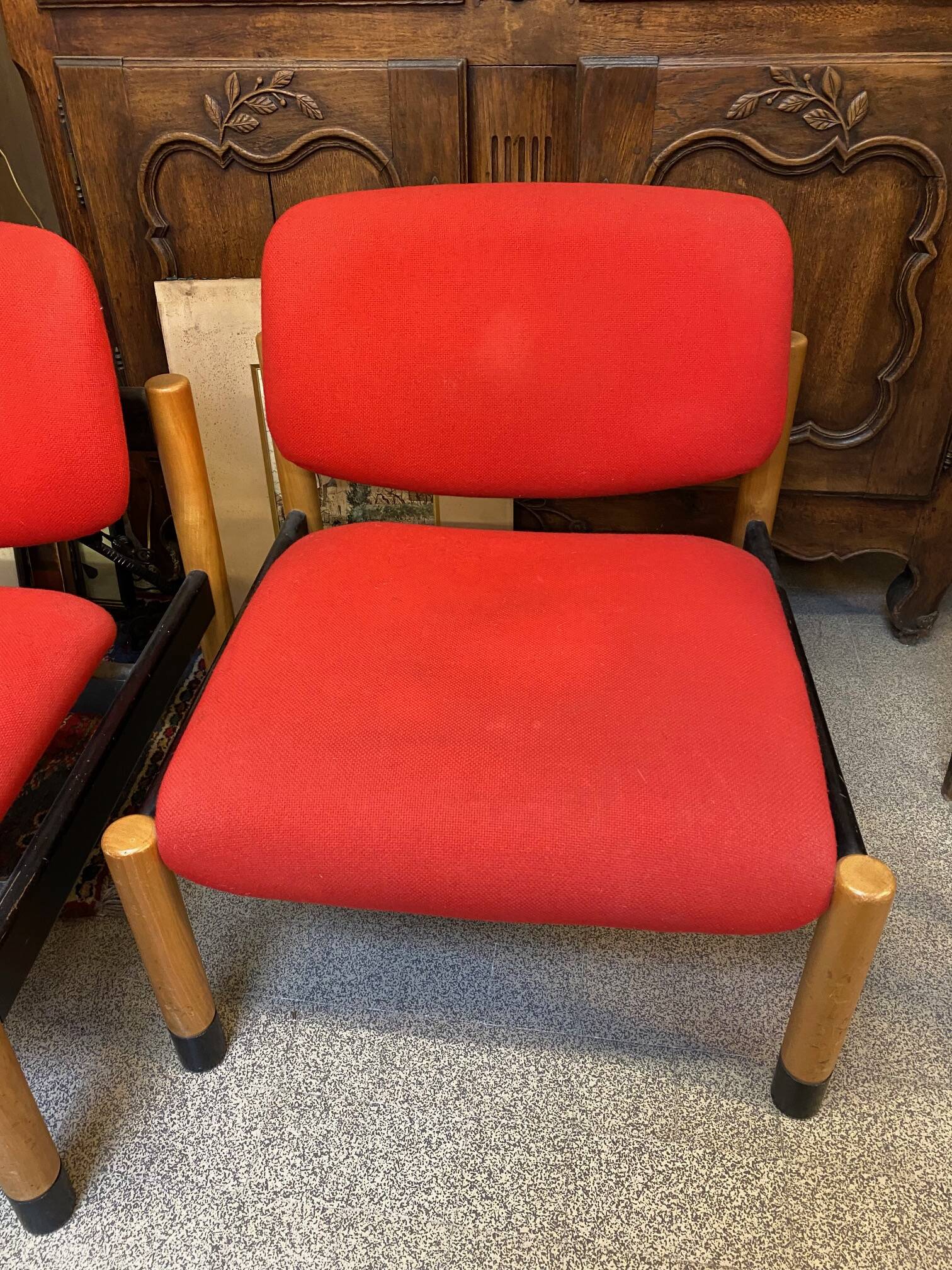 PAIR OF VINTAGE DESIGN ARMCHAIRS FROM THE 80S IN RED AND LIGHT BROS FABRIC