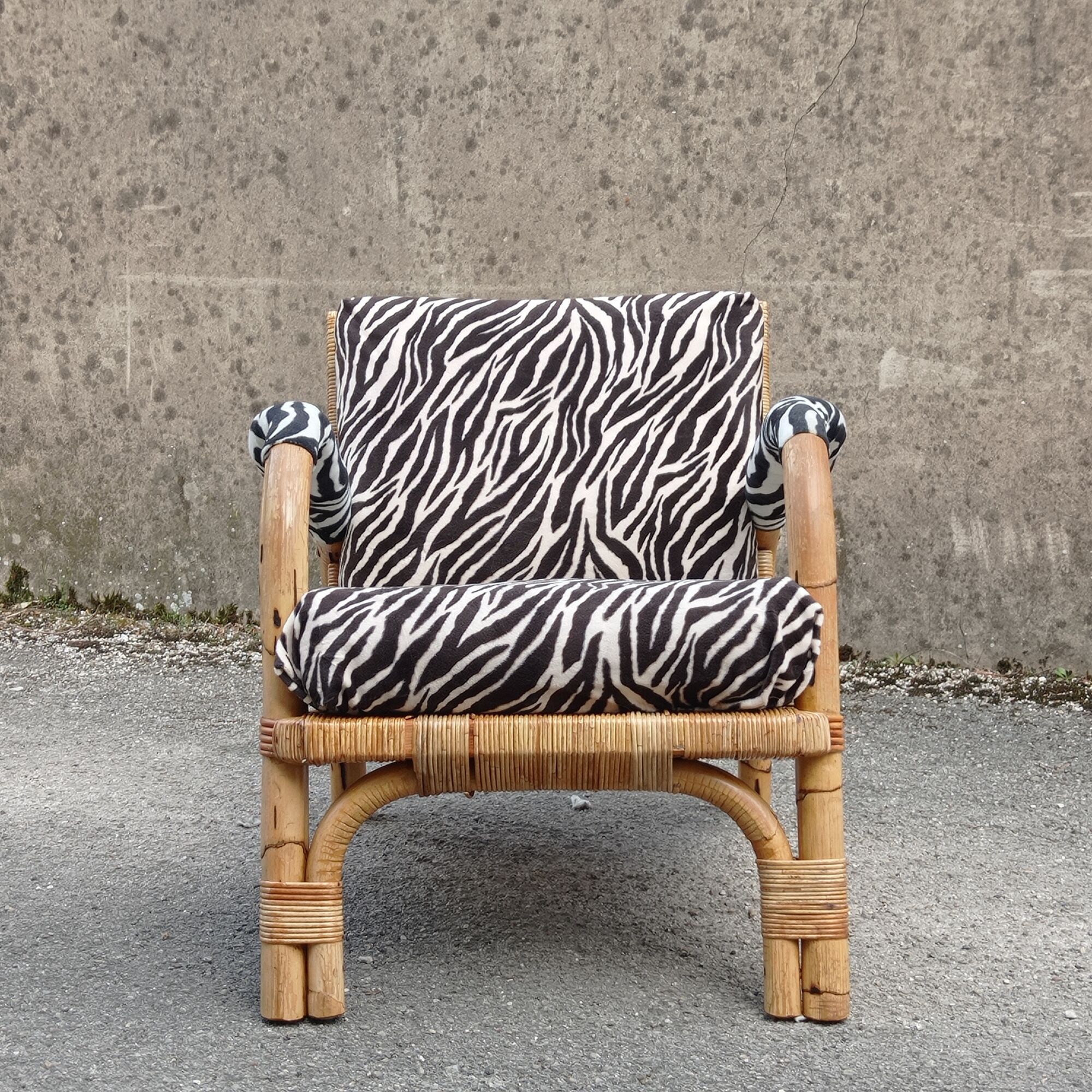 Chair in bamboo rattan and zebra fabric