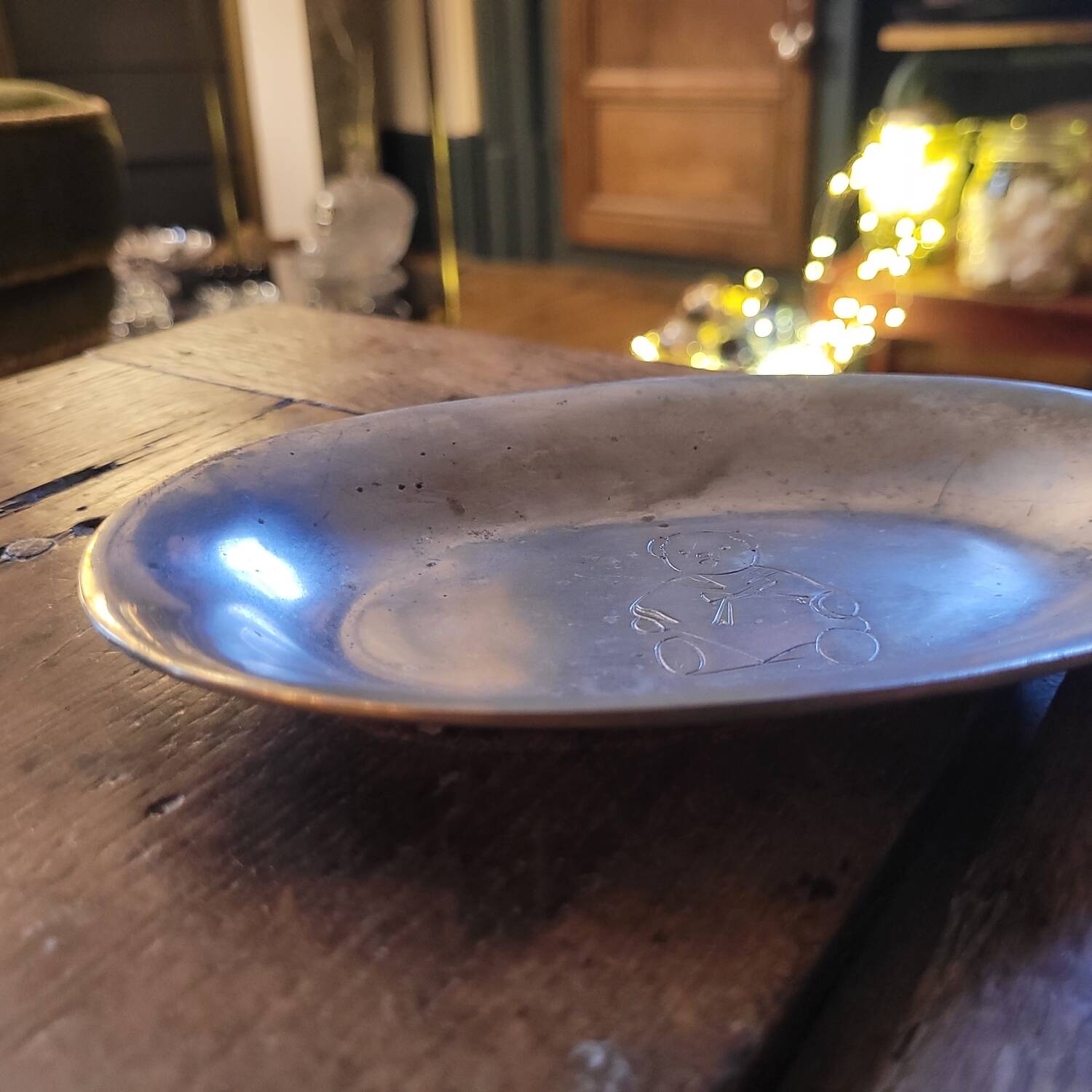 Silver-plated metal trinket tray with teddy bear decoration – 1960s–1980s