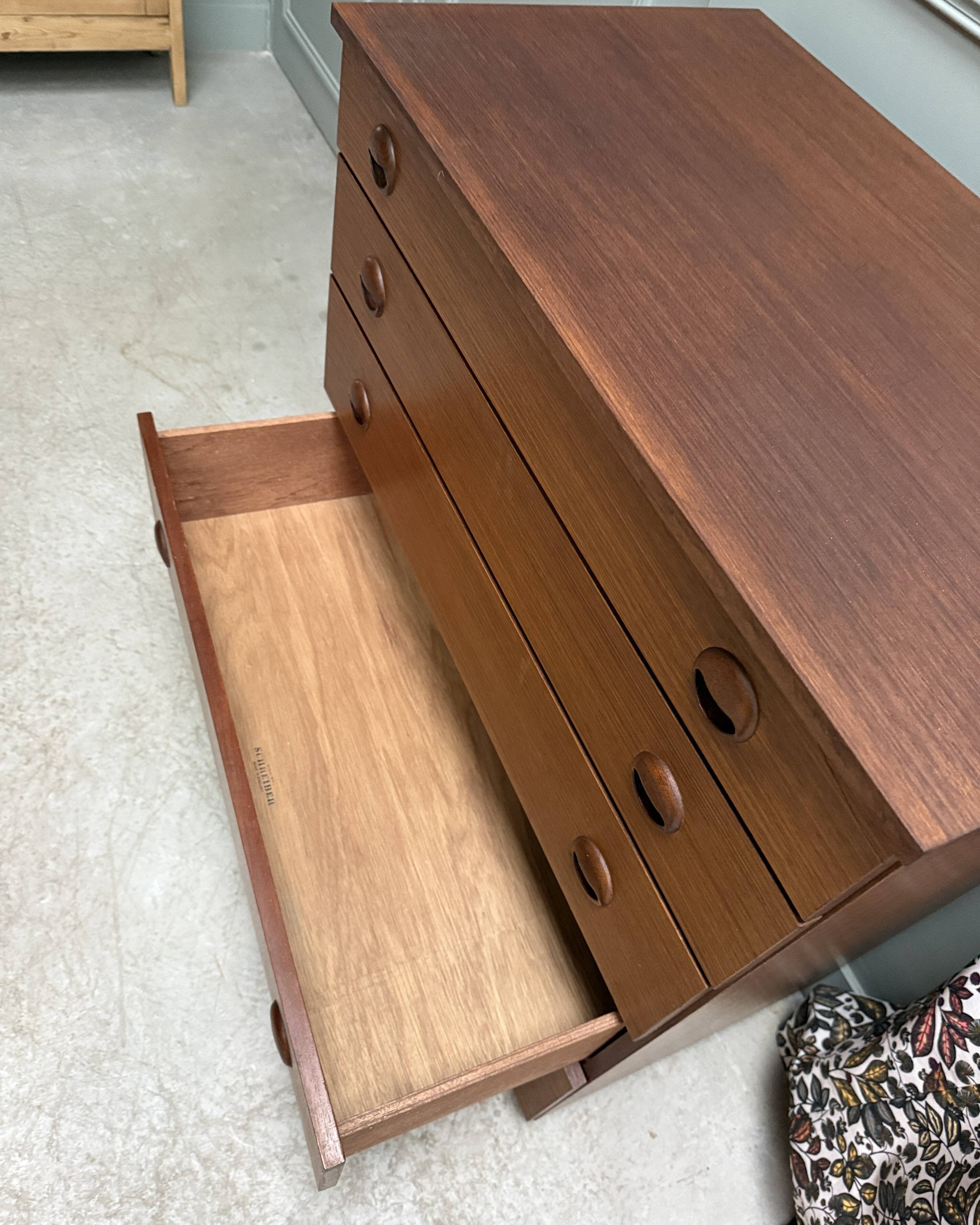 Scandinavian commode Schreiber