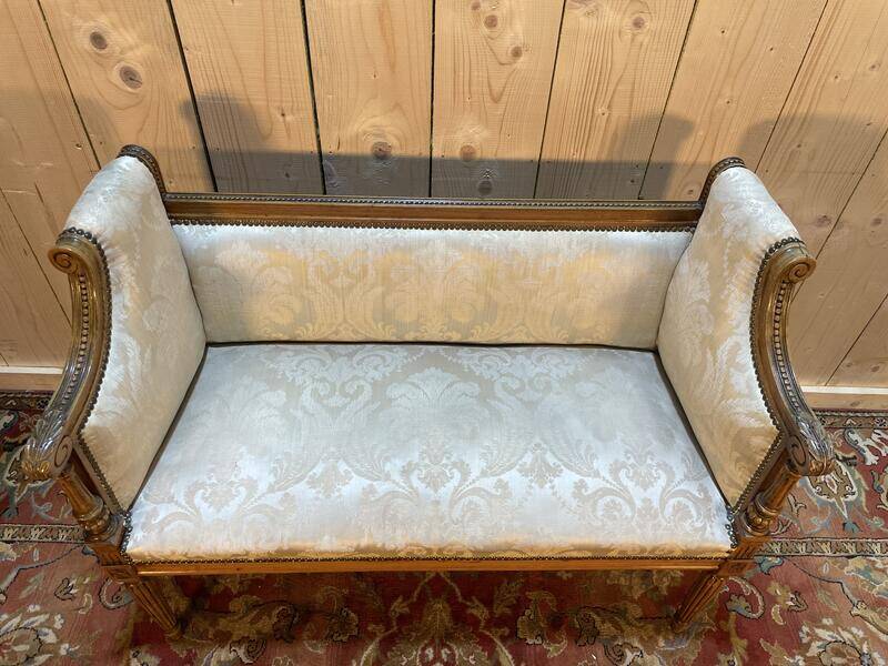 Banquette d'entrée de style Louis XVI