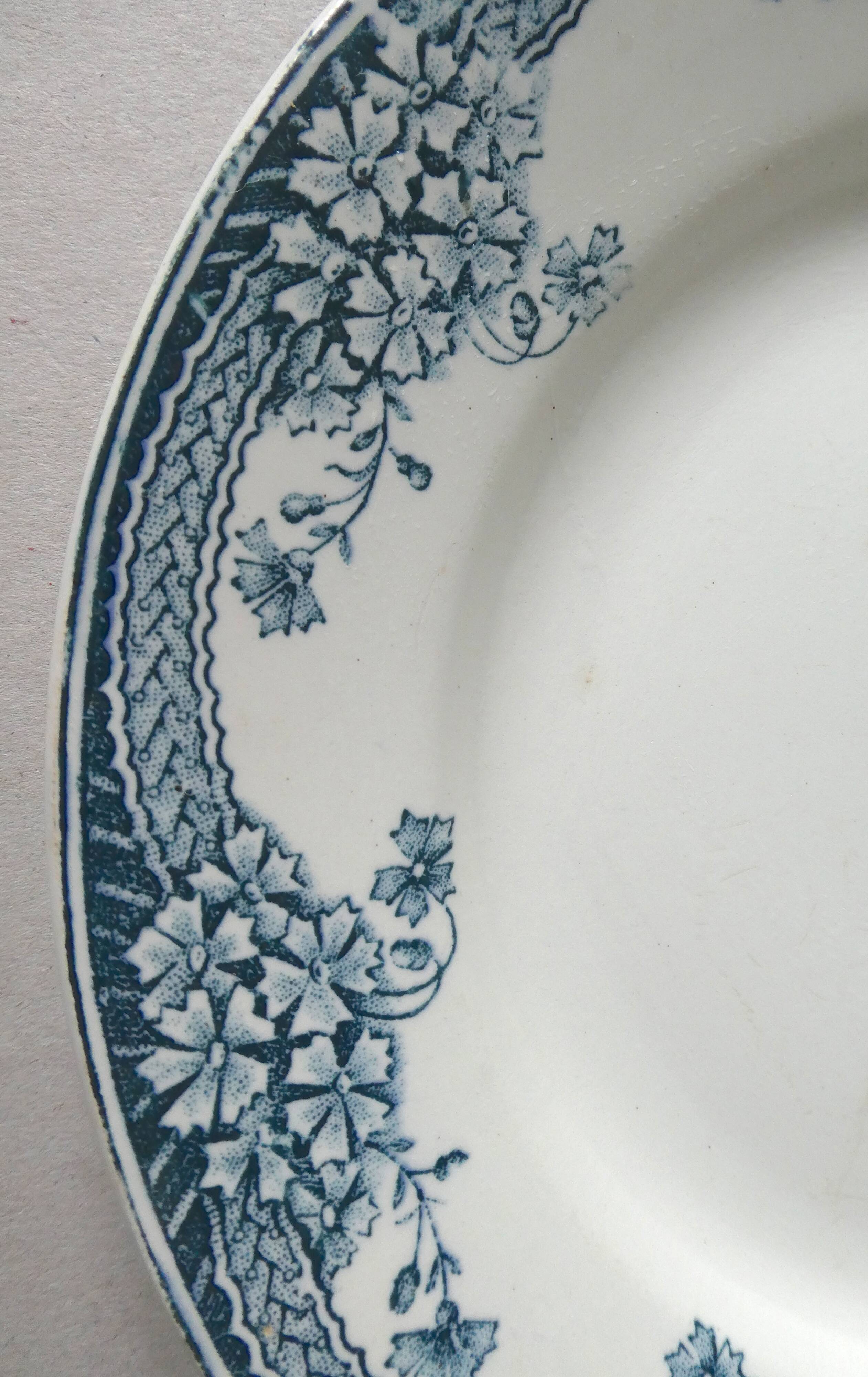 Set of 6 flat plates, Saint Amand model Suzanne, floral decoration