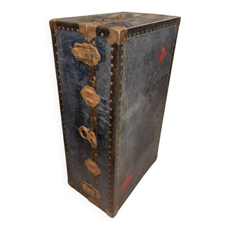 Very beautiful old trunk.
