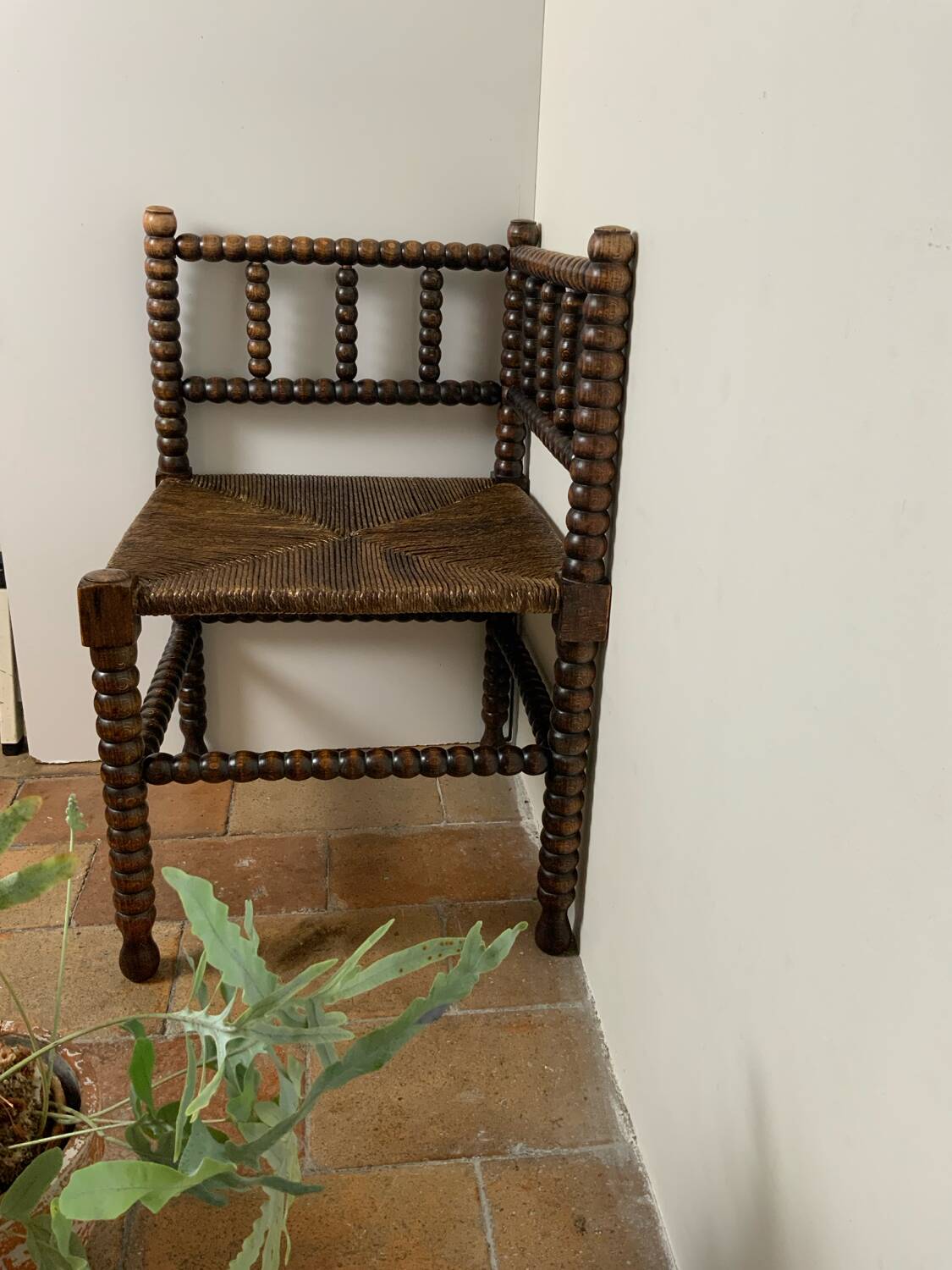 Chaise d’angle perlée