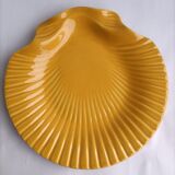 Shell-shaped top in numbered ceramic