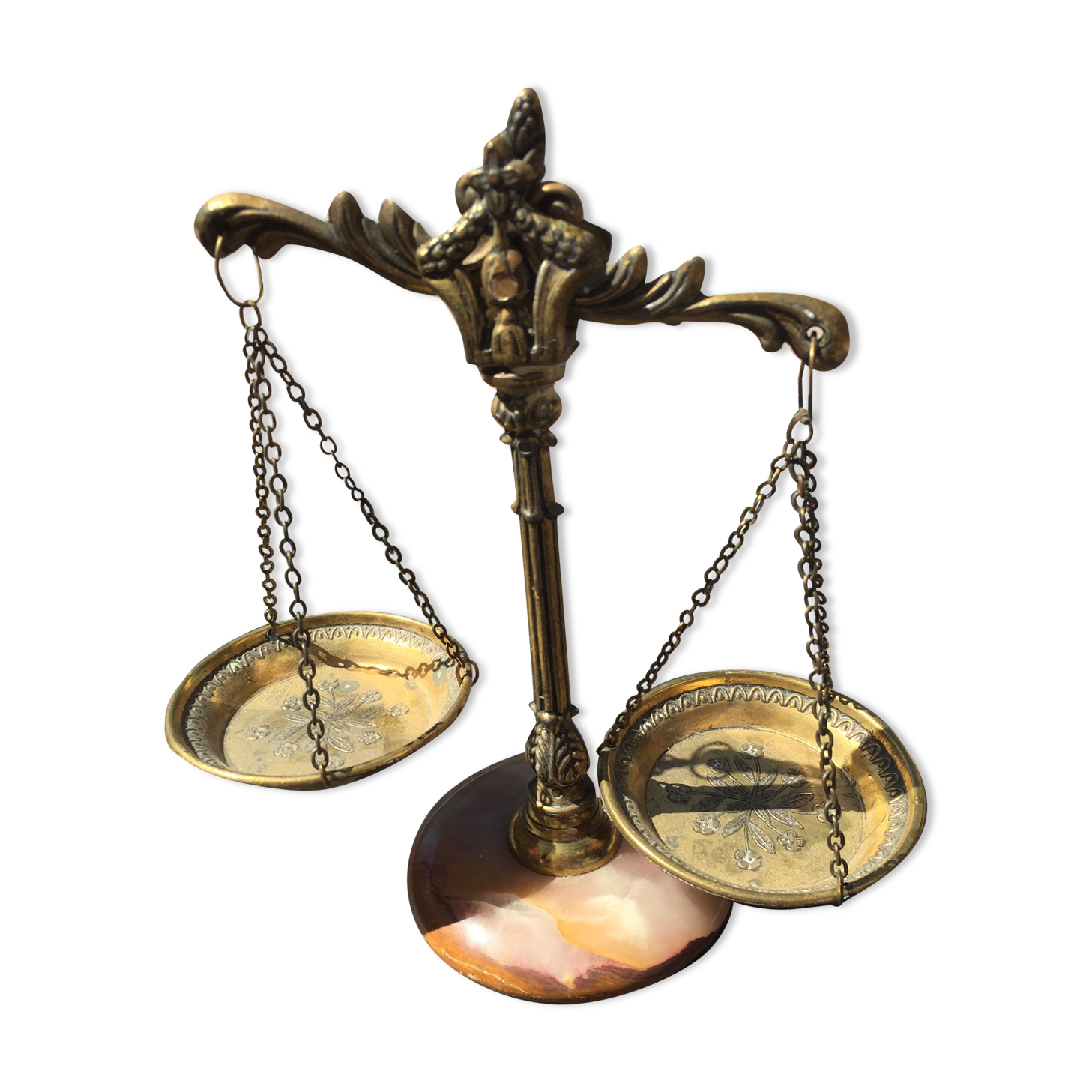 Decorative onyx scale - Justice