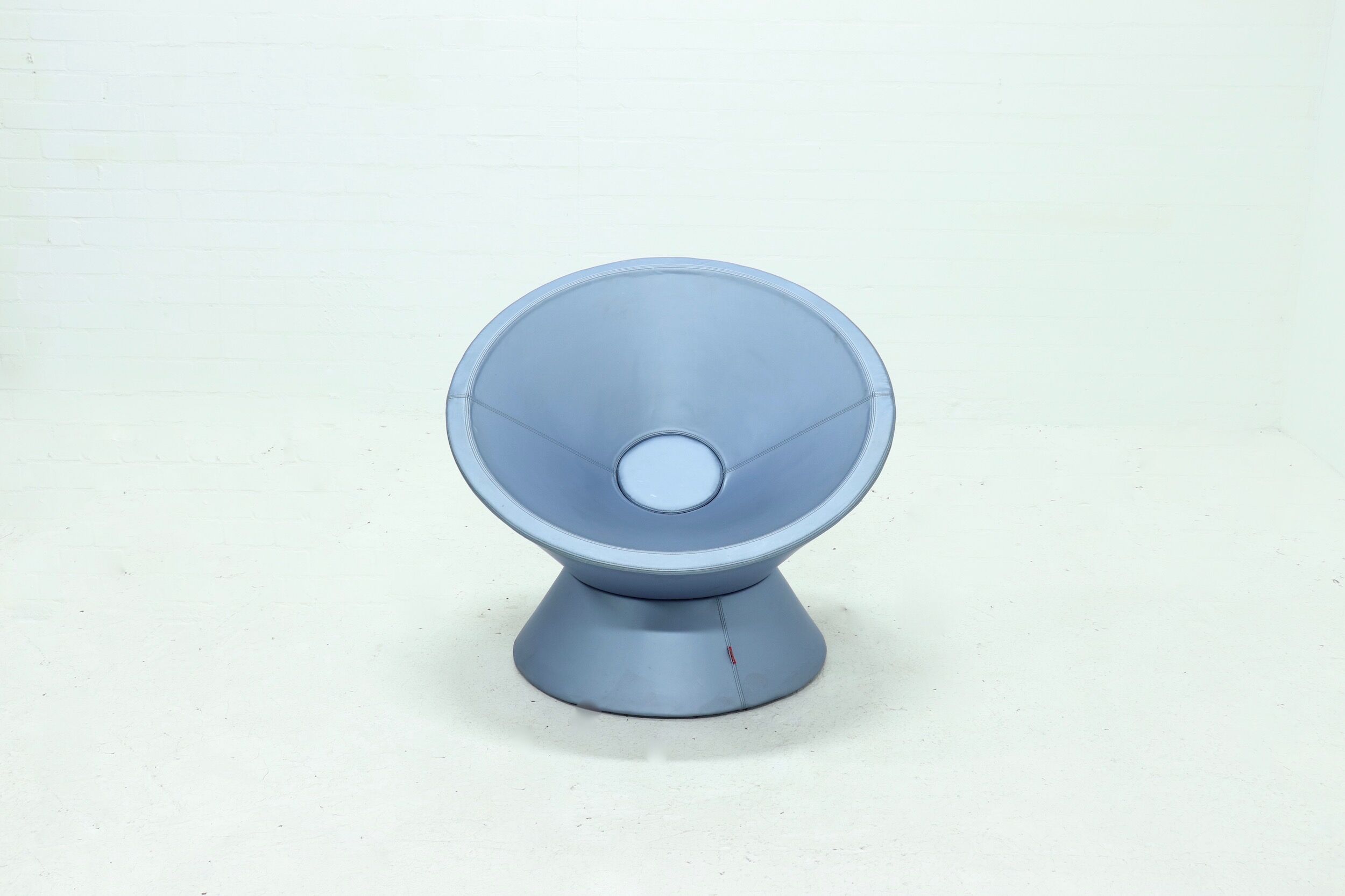 Blaster armchair by James Irvine for NgispeN