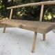 Banc de ferme brutaliste