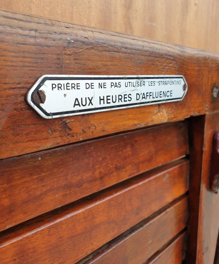 Folding seat wood Paris metro Sprague 1920