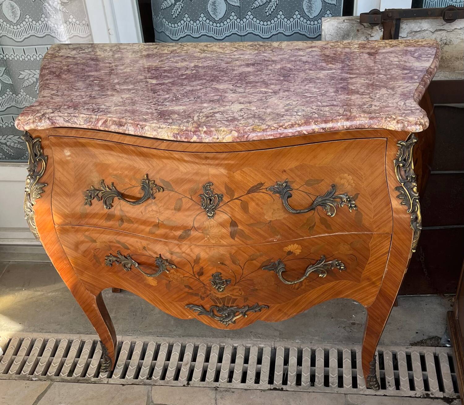 Louis XV chest of drawers inlaid with marble top