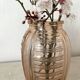 Vase art déco en verre moulé rose