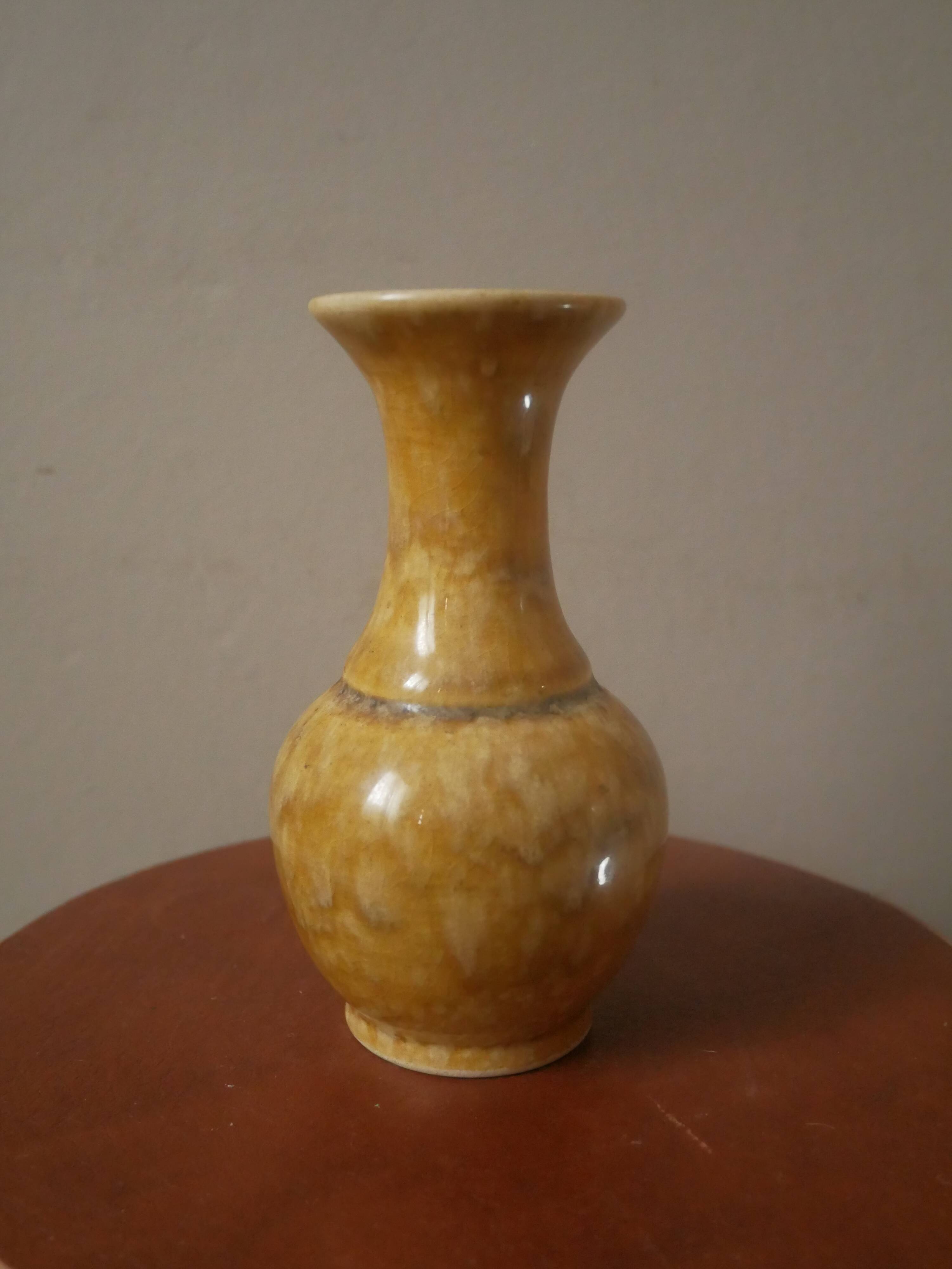 Vase soliflore ceramic handmade old pottery slow Scandinavian country decoration