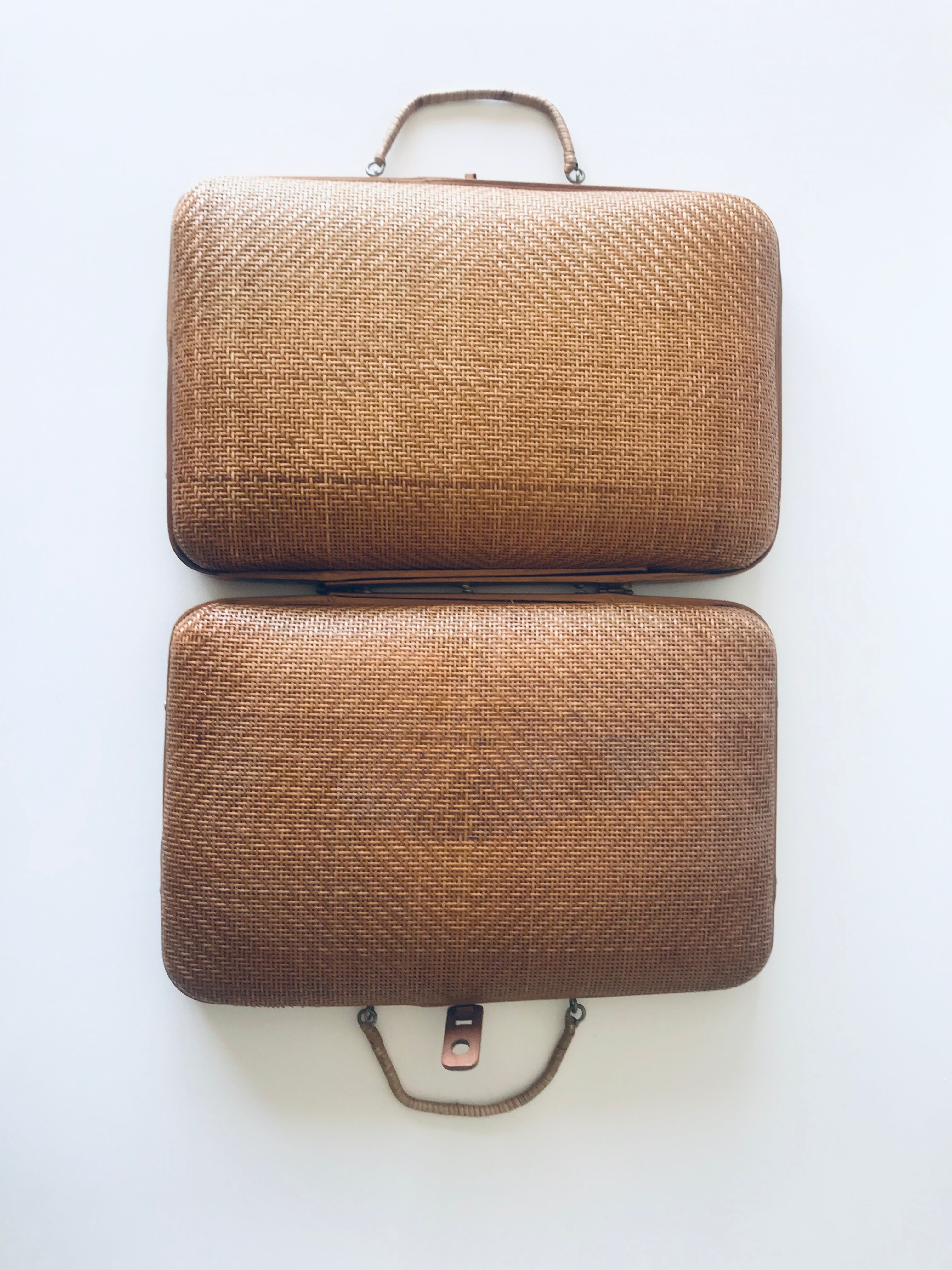 Vintage rattan valisette